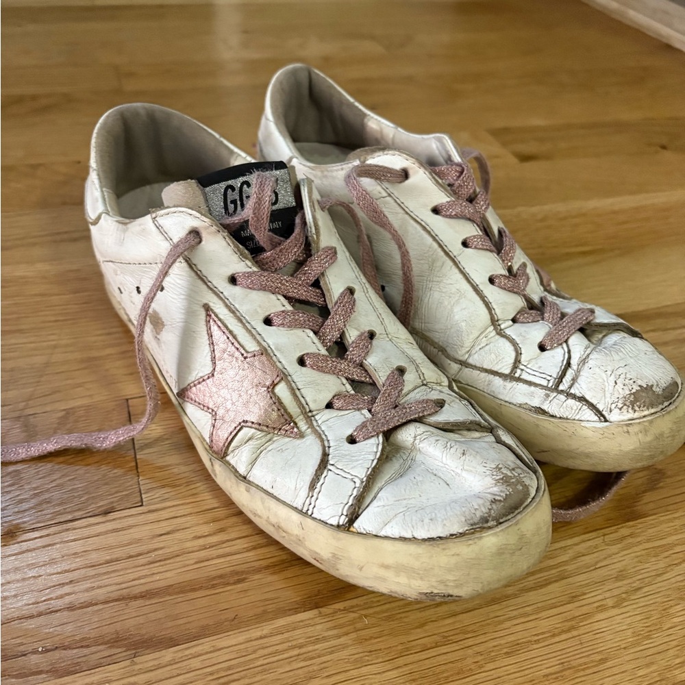 Golden Goose Women's Cream and Pink Star Sneakers